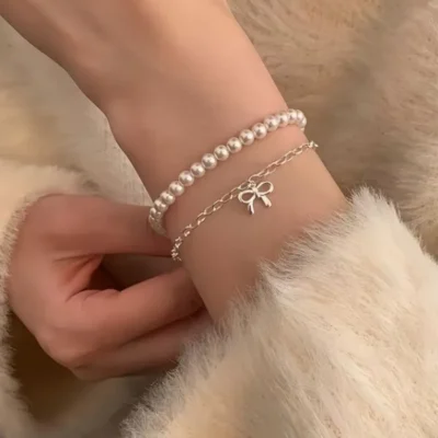 BRACELETES